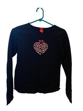 Black Tshirt Girls Size XL 14 16 Long Sleeve Pullover Tee Shirt Heart shaped Can